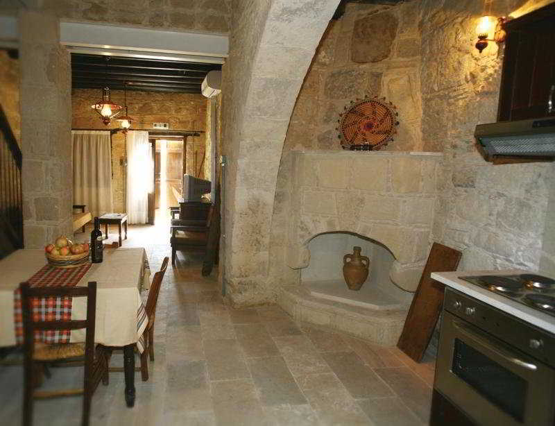 Leonidas Village Houses Goudhi エクステリア 写真
