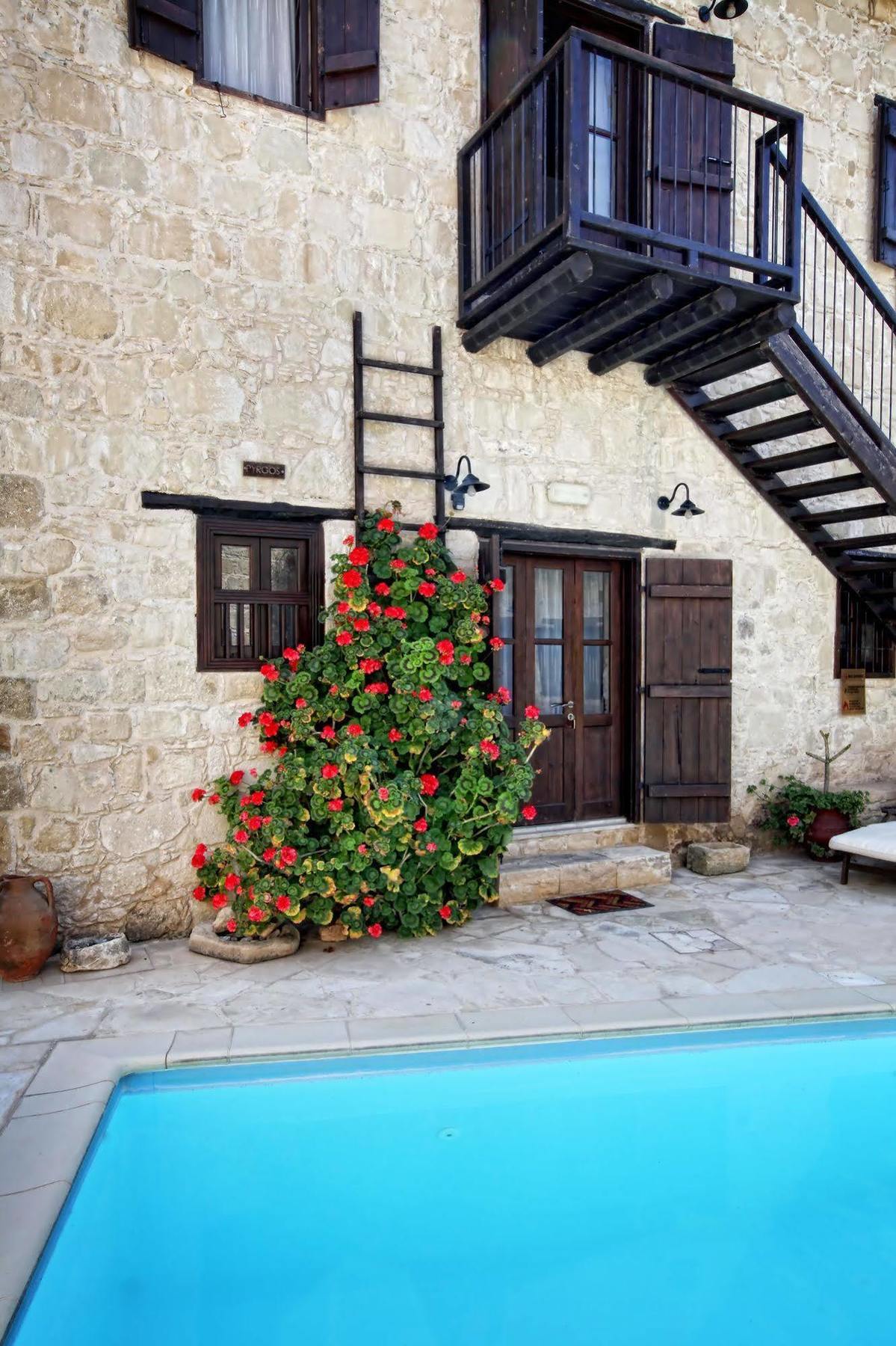 Leonidas Village Houses Goudhi エクステリア 写真